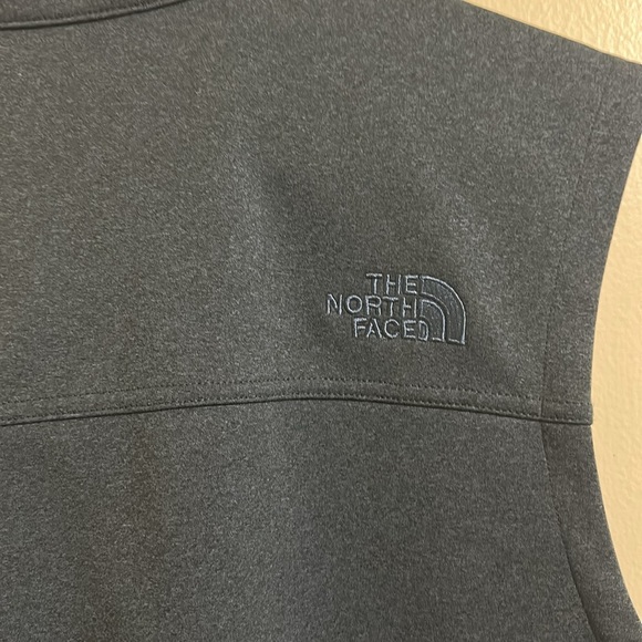 EUC The North Face Navy Soft Shell Vest - Picture 4 of 6